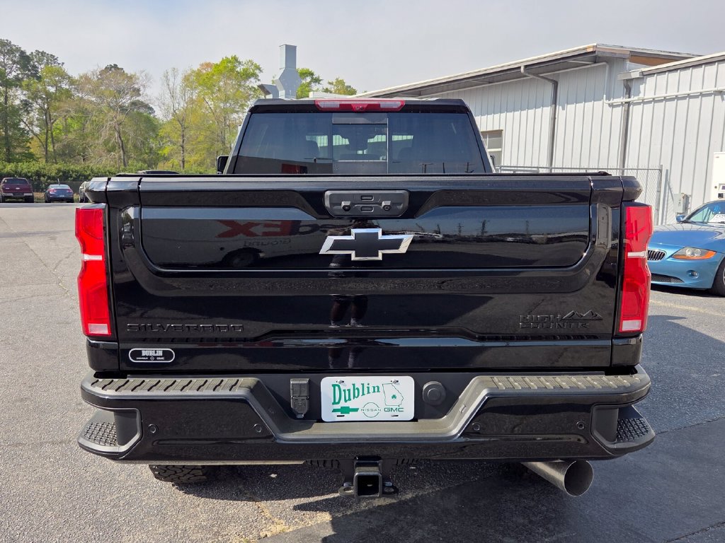 New 2026 Chevrolet Silverado 2500 High Country w/ Midnight Edition AWD/4WD image 9