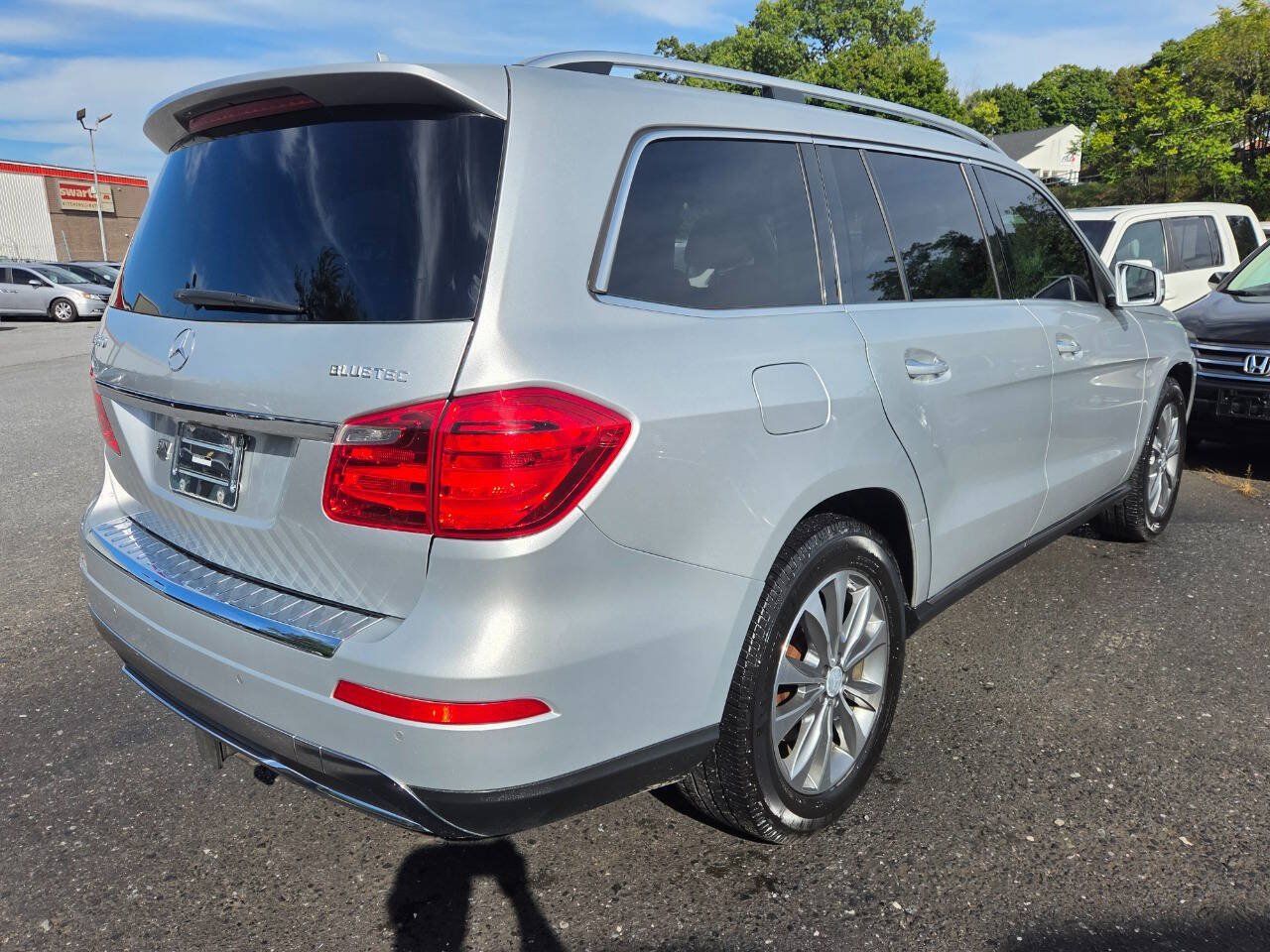 Used 2014 Mercedes-Benz GL 350 BlueTEC 4MATIC image 5