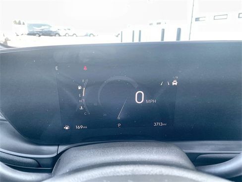 Used 2025 Buick Envista Preferred w/ Advanced Safety Package image 21