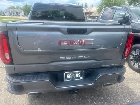 Used 2020 GMC Sierra 1500 Denali w/ Denali Ultimate Package AWD/4WD image 9