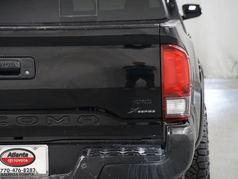 Certified 2023 Toyota Tacoma SR5 AWD/4WD image 10