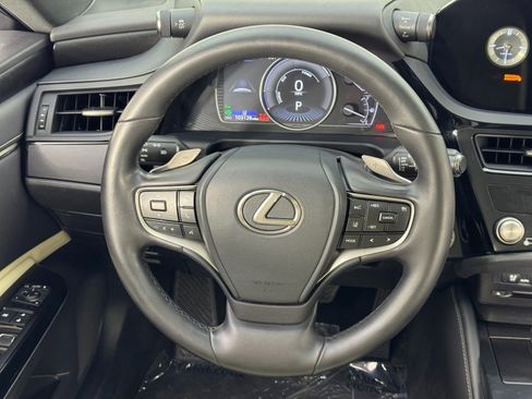 Used 2022 Lexus ES 300h w/ Premium Package image 21