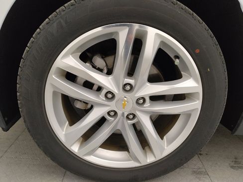 Used 2019 Chevrolet Equinox Premier FWD image 31