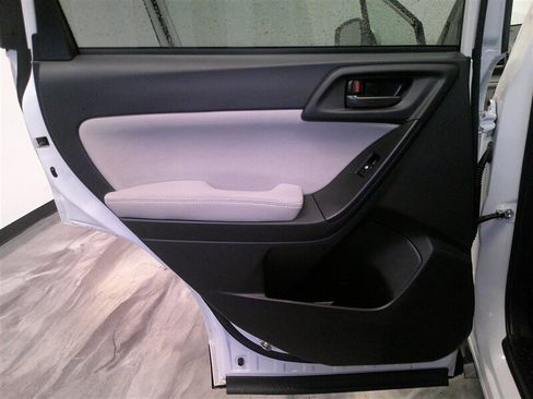 Used 2015 Subaru Forester 2.5i Premium w/ All-Weather Package image 31