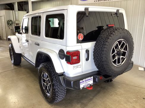 New 2026 Jeep Wrangler Unlimited Rubicon AWD/4WD image 3
