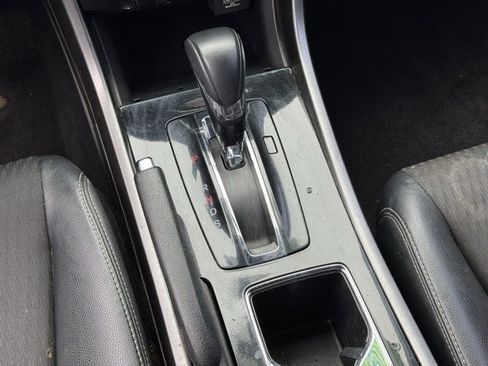 Used 2017 Honda Accord Sport image 13