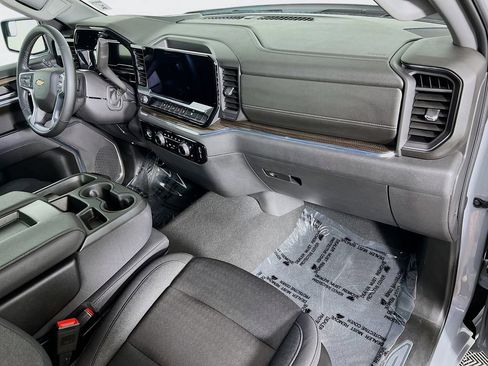 Used 2024 Chevrolet Silverado 1500 LT AWD/4WD image 29