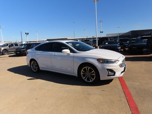 Used 2019 Ford Fusion Titanium image 7