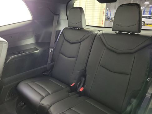 Certified 2025 Cadillac XT6 Luxury image 11