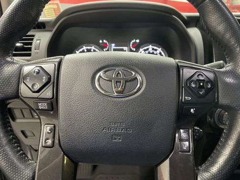 Certified 2023 Toyota 4Runner TRD Off-Road Premium image 18