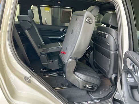 Used 2024 BMW X7 xDrive40i w/ M Sport Package image 44