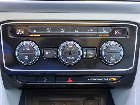 Used 2022 Volkswagen Atlas SE FWD image 20