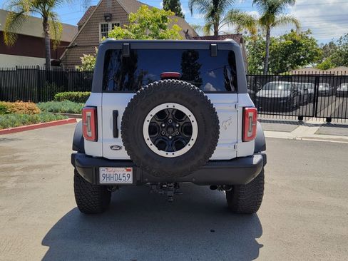 Used 2023 Ford Bronco Badlands AWD/4WD image 3