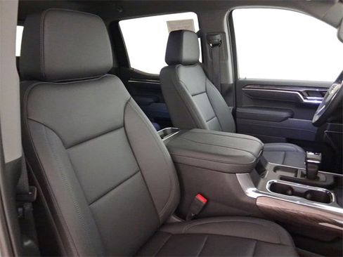 Used 2026 Chevrolet Silverado 1500 LTZ image 14