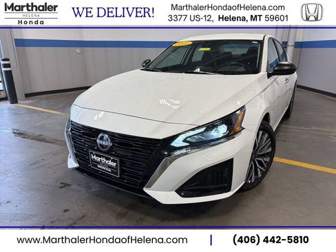 Used 2025 Nissan Altima 2.5 SV FWD image 1