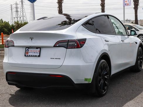 Used 2023 Tesla Model Y Long Range AWD/4WD image 7
