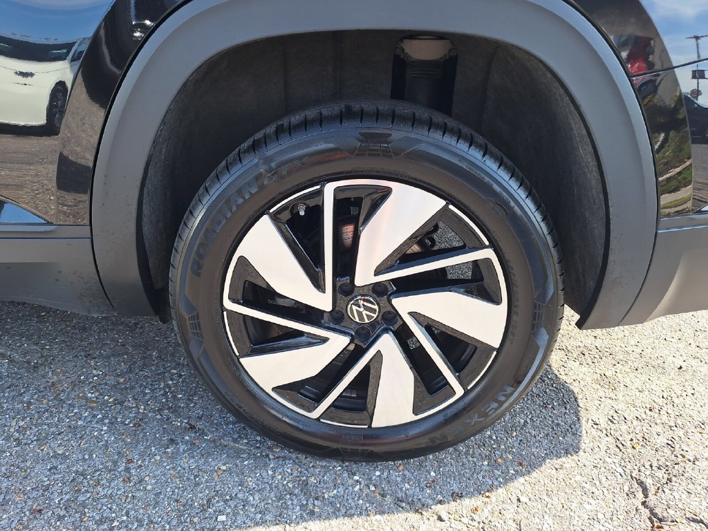 Used 2026 Volkswagen Atlas SE FWD image 24