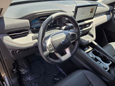 Certified 2025 Ford Explorer Active w/ Active Comfort Package RWD image 22