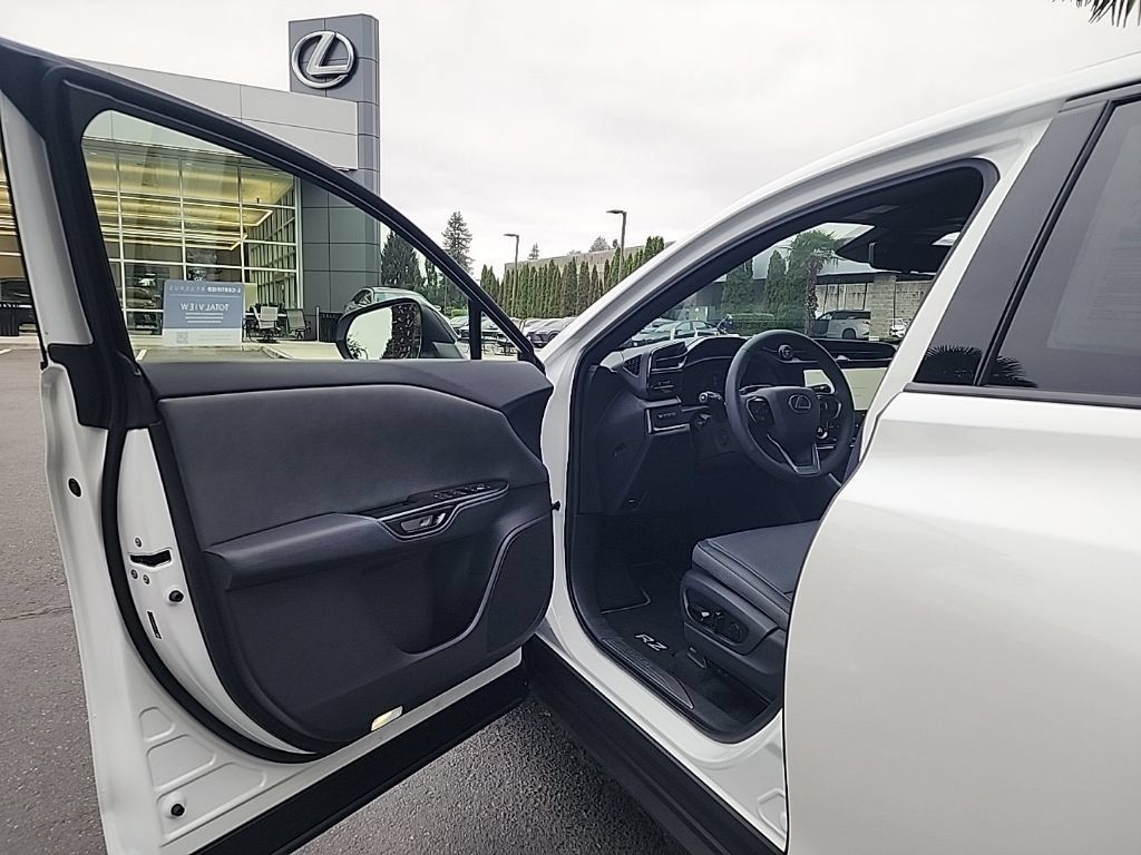 Certified 2026 Lexus RZ 450e AWD w/ Technology Package image 9