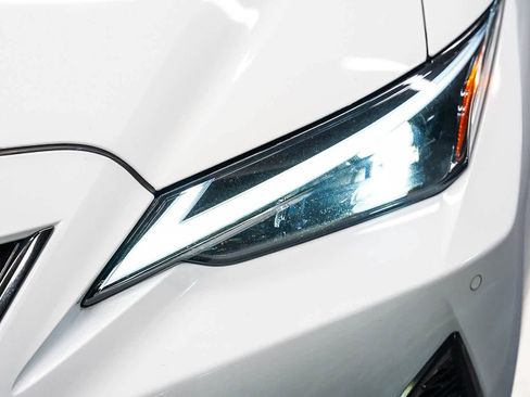 Used 2023 Lexus IS 350 F Sport RWD image 7