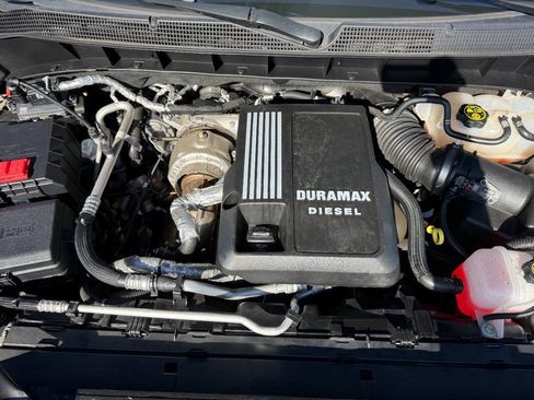 Used 2021 Chevrolet Silverado 1500 LTZ w/ LTZ Premium Package image 12