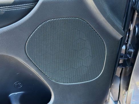 Used 2021 Jeep Grand Cherokee Limited w/ Premium Lighting Group image 24