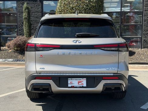 Used 2023 INFINITI QX60 Luxe image 14
