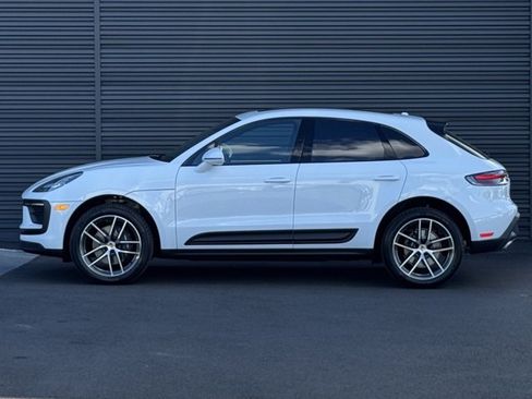 New 2026 Porsche Macan image 2