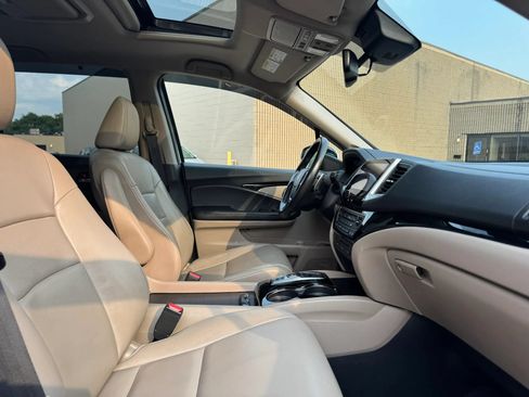 Used 2016 Honda Pilot Touring image 27