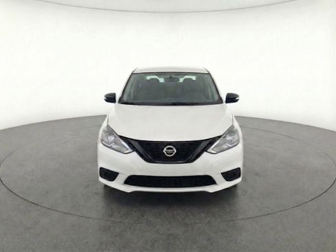 Used 2018 Nissan Sentra SR w/ Technology Package image 2
