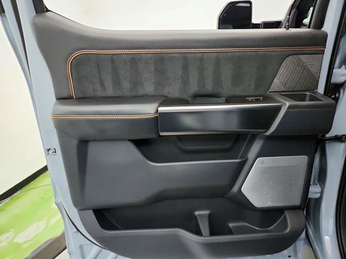 Used 2024 Ford F450 Platinum w/ FX4 Off-Road Package image 25