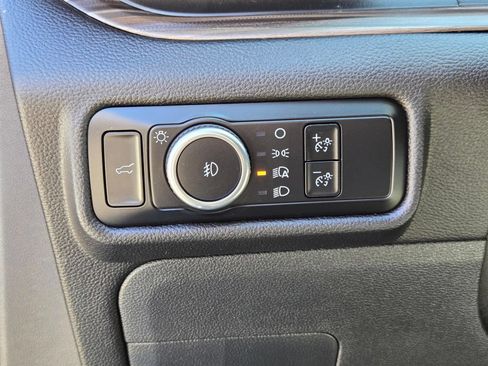 Used 2024 Ford Explorer Limited AWD/4WD image 17