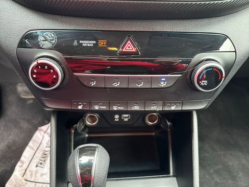 Used 2020 Hyundai Tucson Value w/ Cargo Package image 23