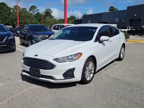 Used 2020 Ford Fusion SE FWD image 5
