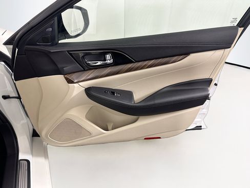 Used 2016 Nissan Maxima Platinum image 33