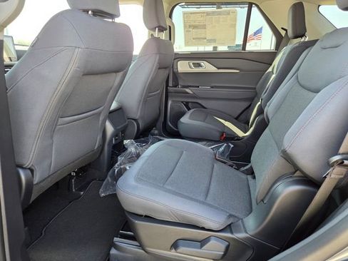 New 2026 Ford Explorer Active image 5