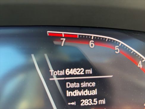 Used 2019 BMW X5 xDrive40i w/ Executive Package image 16