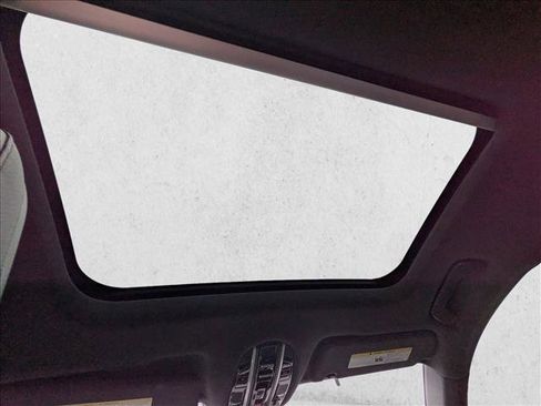 Used 2018 Porsche Panamera image 16