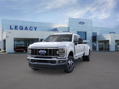 New 2026 Ford F350 Lariat w/ Lariat Premium Package AWD/4WD image 2