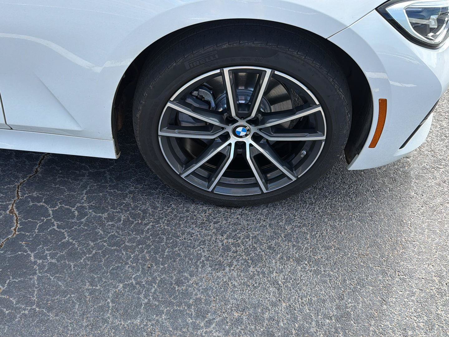 Used 2019 BMW 330i xDrive Sedan w/ Convenience Package AWD/4WD image 6