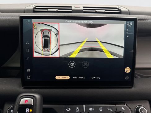 Used 2023 Land Rover Defender 130 SE image 16