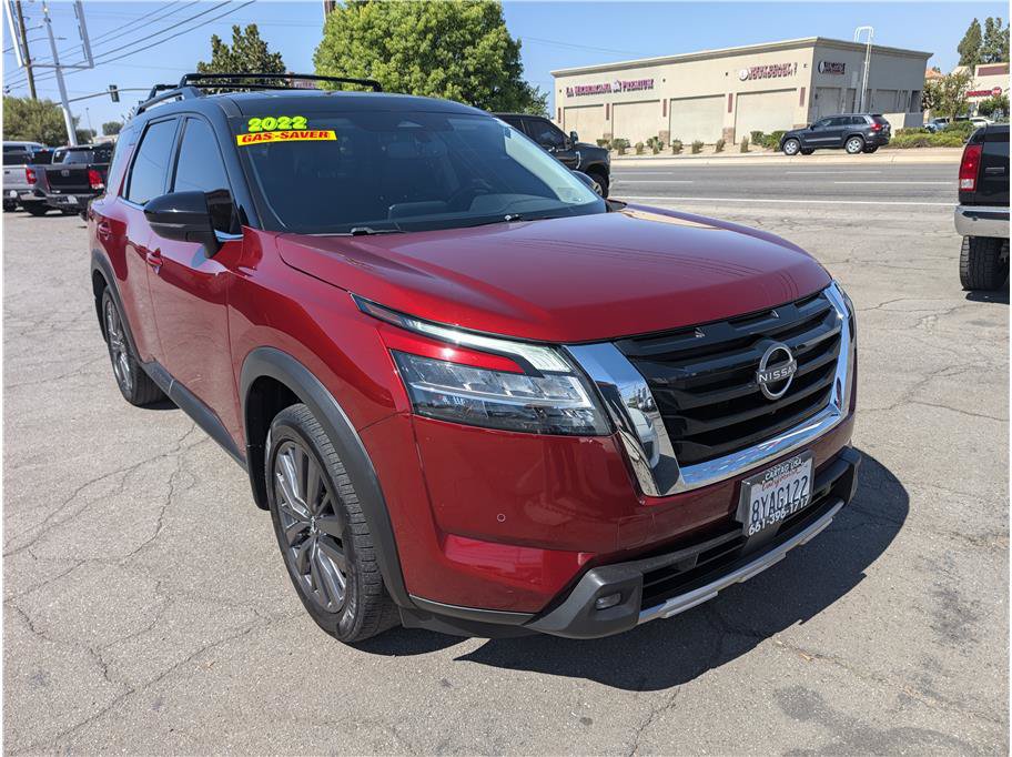Used 2022 Nissan Pathfinder SL w/ SL Premium Package FWD image 3