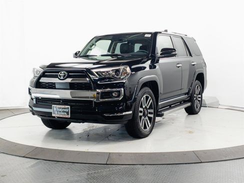 Certified 2022 Toyota 4Runner Limited AWD/4WD image 3