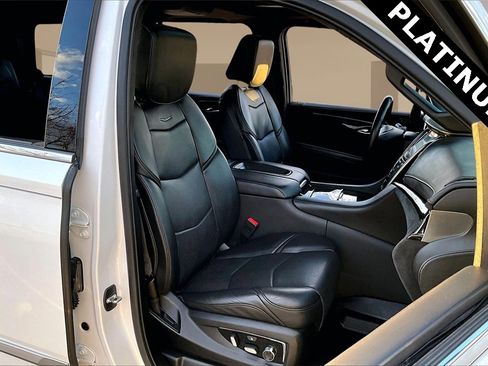 Used 2019 Cadillac Escalade Platinum image 7