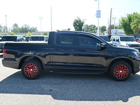 Used 2023 Honda Ridgeline Black Edition image 11