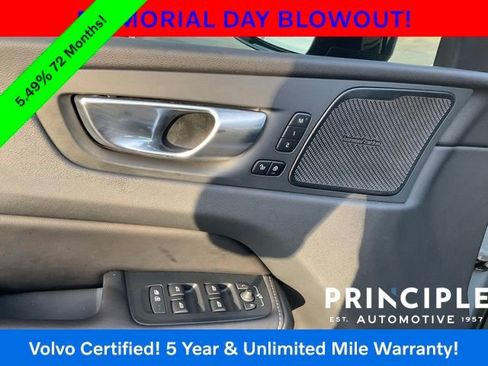 Certified 2023 Volvo XC60 B5 Ultimate w/ Climate Package AWD/4WD image 15