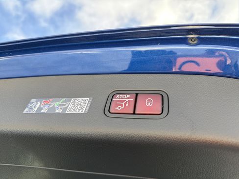 New 2026 Mercedes-Benz GLC 300 4MATIC image 24