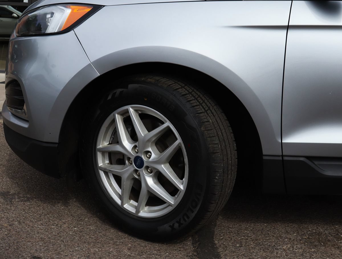 Used 2022 Ford Edge SEL AWD/4WD image 5
