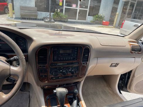 Used 1998 Toyota Land Cruiser Base AWD 4dr SUV image 20