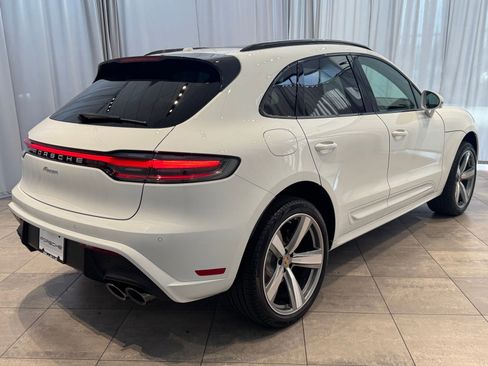Certified 2025 Porsche Macan image 9